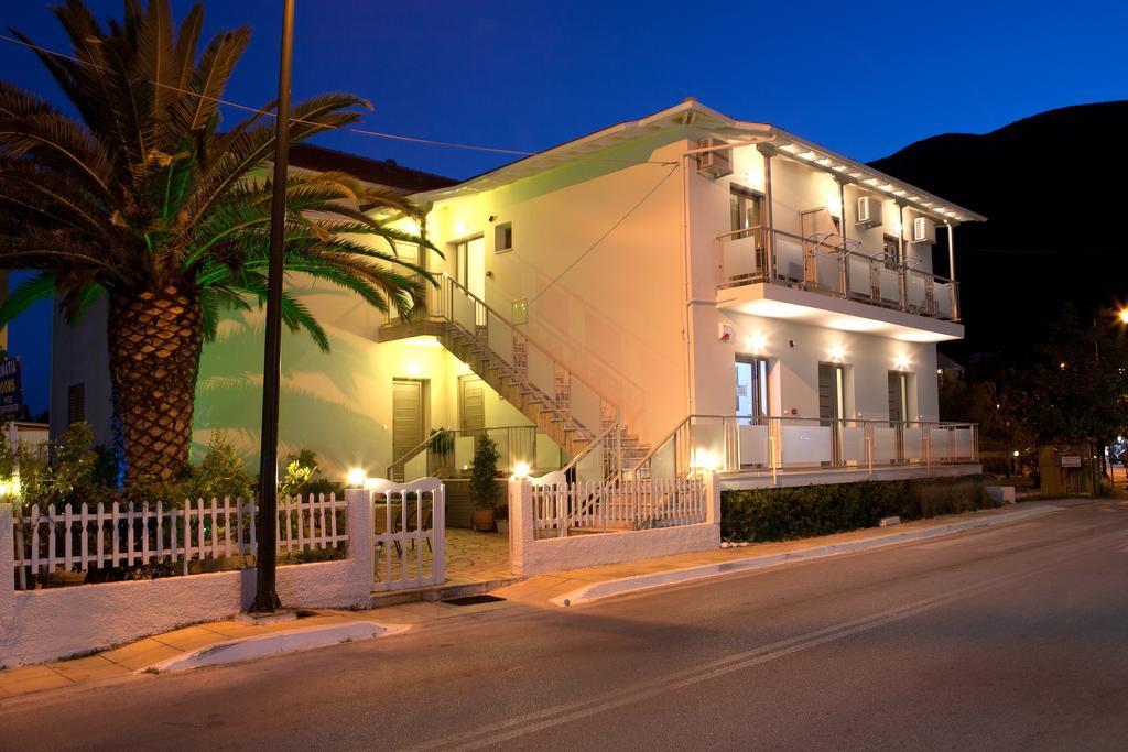 Savinos Rooms Vasiliki  Bagian luar foto