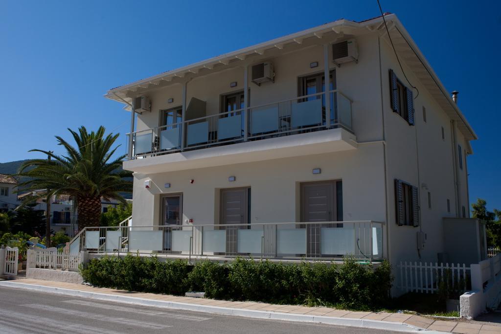 Savinos Rooms Vasiliki  Bagian luar foto